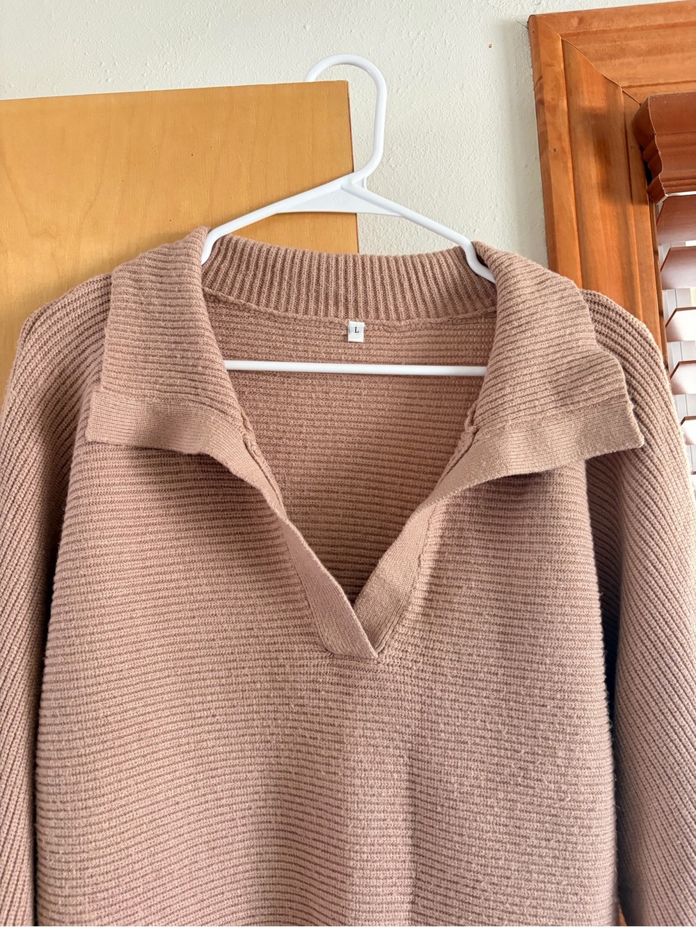 Women’s Collared V-Neck Knit Sweater - Taupe